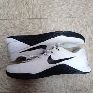 NIKE METCON 3